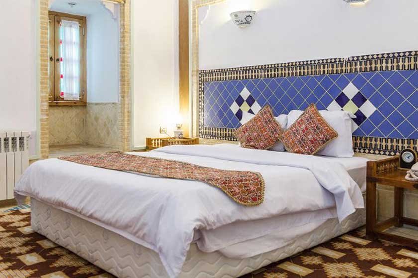 اتاق دو تخته دبل هتل باغ مشیرالممالک یزد